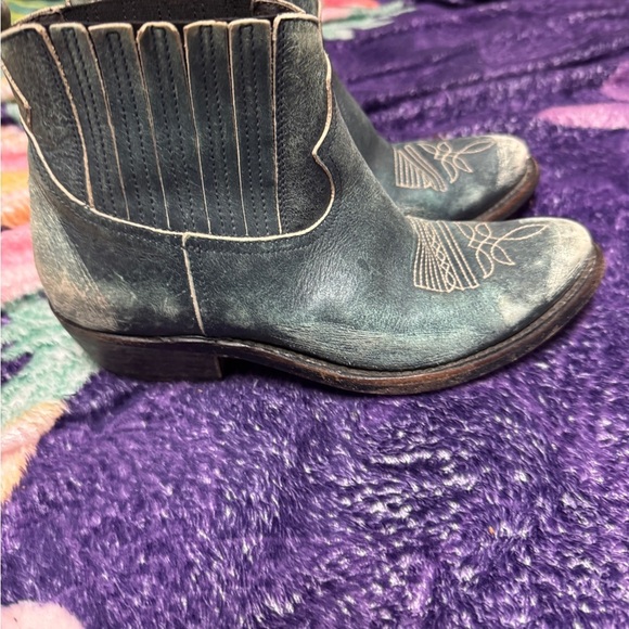 Golden Goose distressed blue western ankle boots in preowned condition 36 (6) - Picture 2 of 9